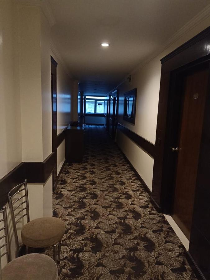 Hotel Clark Heights Nowe Delhi Zewnętrze zdjęcie