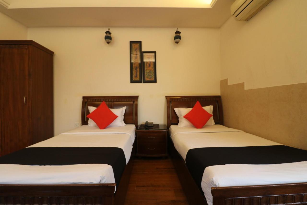 Hotel Clark Heights Nowe Delhi Zewnętrze zdjęcie
