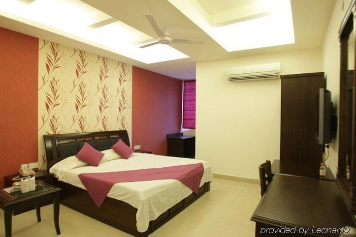 Hotel Clark Heights Nowe Delhi Pokój zdjęcie