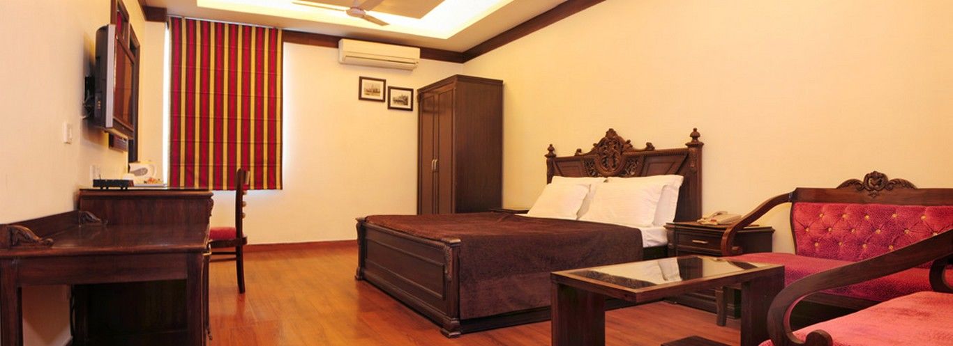 Hotel Clark Heights Nowe Delhi Zewnętrze zdjęcie