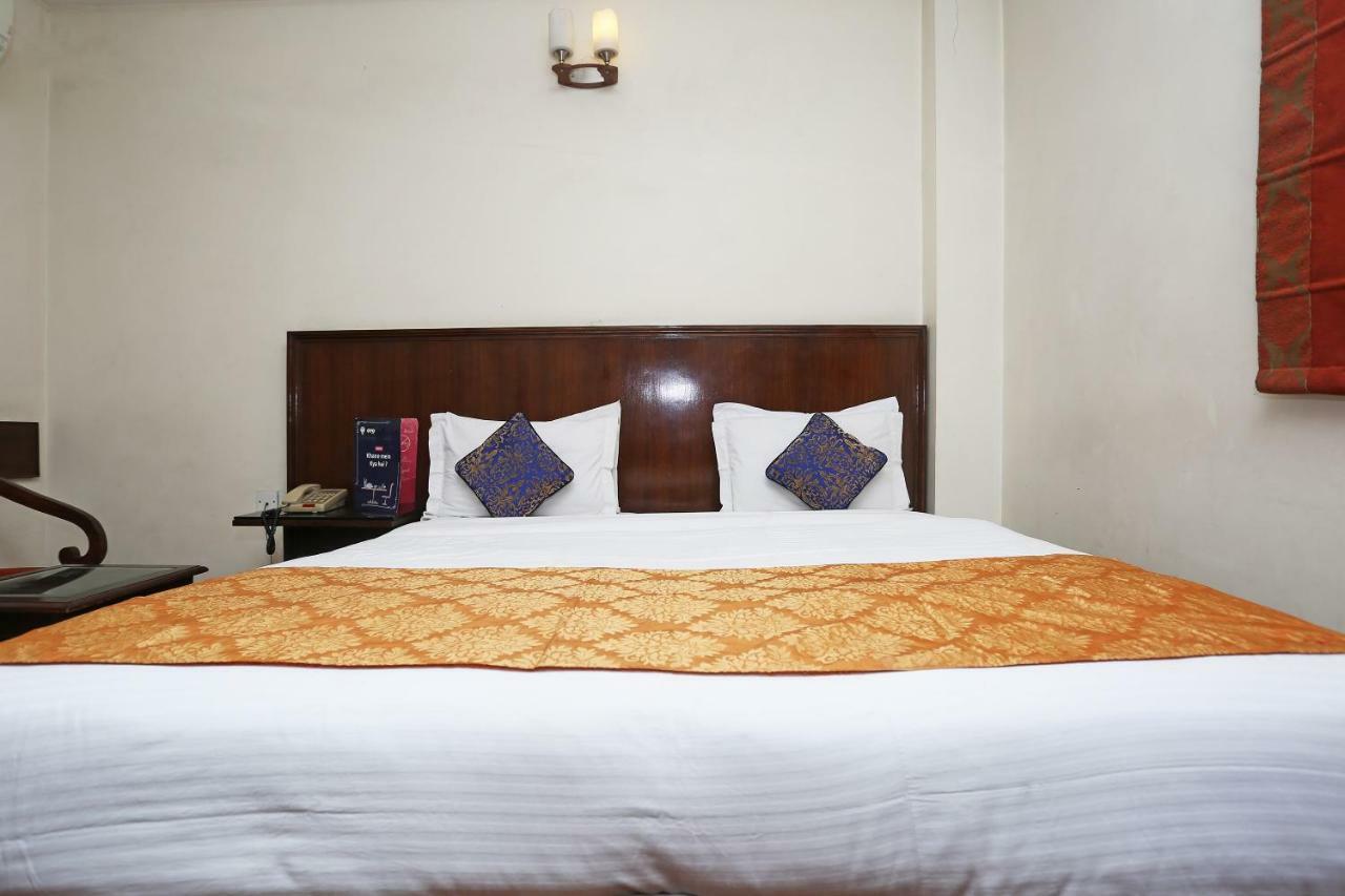 Hotel Clark Heights Nowe Delhi Zewnętrze zdjęcie
